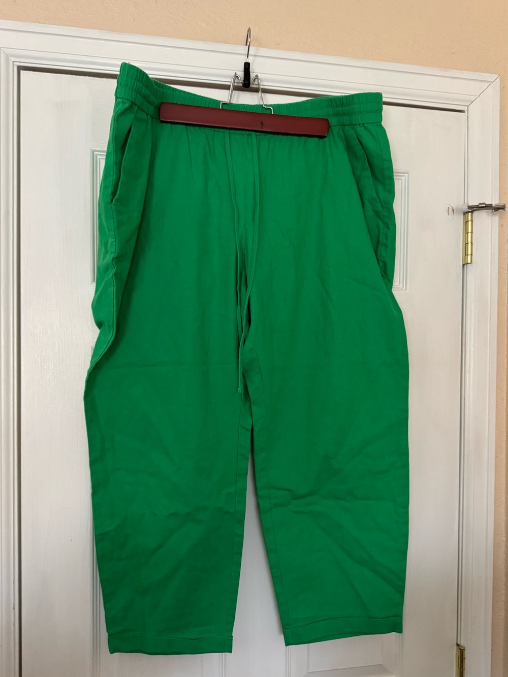 Kelly Green J. Crew linen capris size 18
